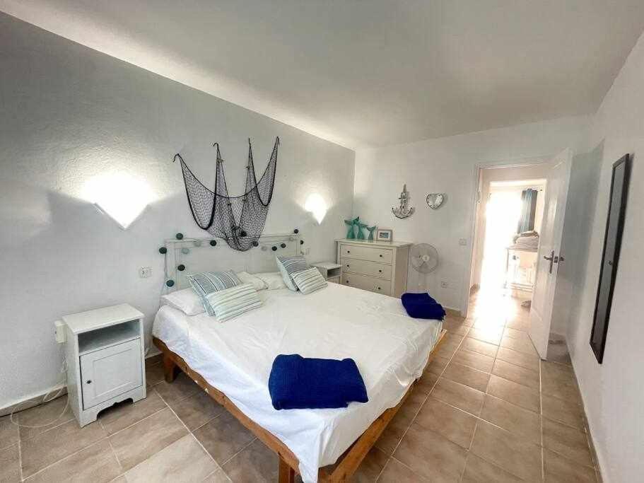 Brut Apartamento Con Piscina Cala'N Blanes  Extérieur photo